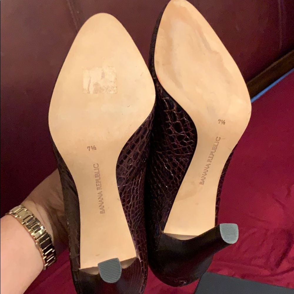 Brown Pumps - image 3